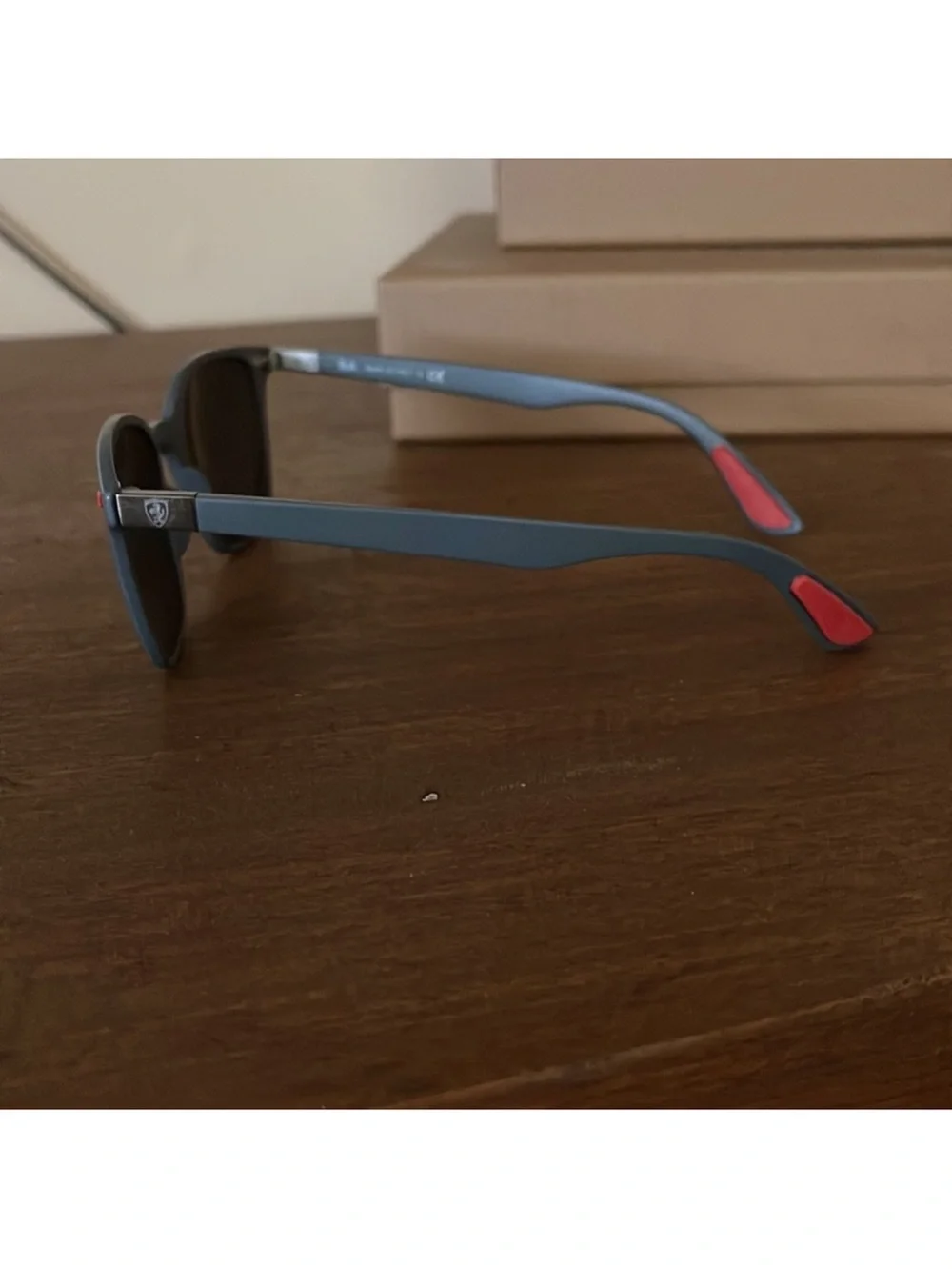 Ray ban Ferrari sunglasses  Ray Ban Ferrari Polarized Liteforce Wayfarer RB4195